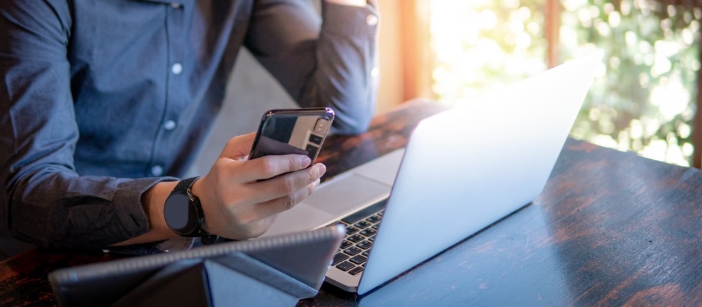 business-phone-pc