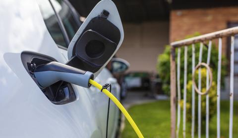 macchina ricarica elettrica