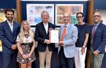 In foto, il momento della consegna del certificato per la parità di genere a Gentili da parte di Bureau Veritas