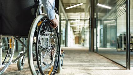 disabile sedia a rotelle
