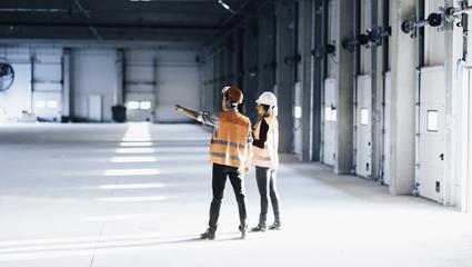 due operatori in cantiere