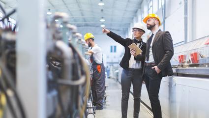 lavoratori impianto manutenzione