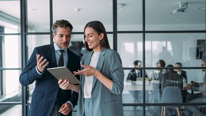 people office man woman sistemi di gestione