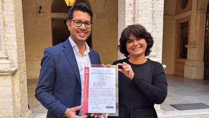 Consegna del certificato a Consorzio Bonifica