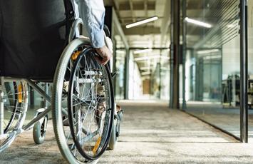 disabile sedia a rotelle