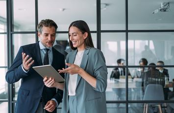 people office man woman sistemi di gestione