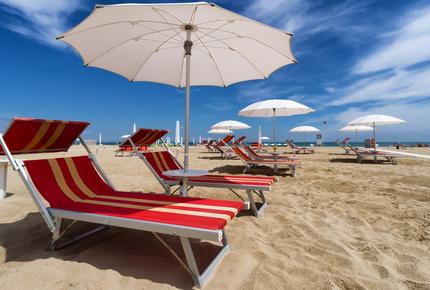 spiaggia mare stabilimento balneare