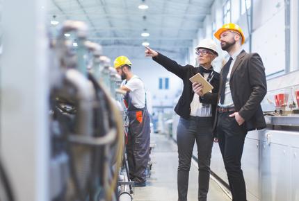 lavoratori impianto manutenzione